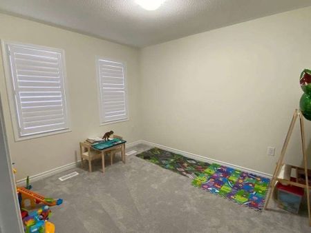 For Lease - 21 Circus Crescent, Brampton, Ontario - Photo 3