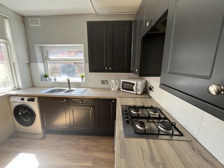 Milnthorpe Street, Salford - Photo 3