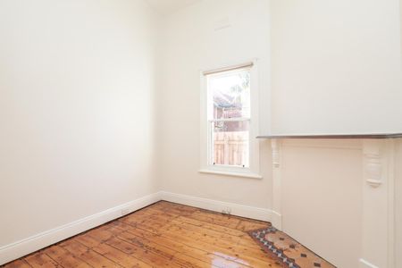 2/15 Charlotte Place, St Kilda VIC 3182 - Photo 4