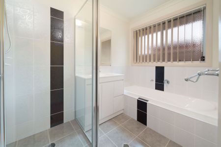 Lovely Lawson ! - Photo 2