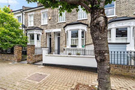 2 bedroom terraced house to rent - Photo 3
