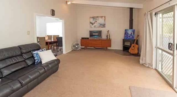 Great location in Stanmore Bay - Photo 1