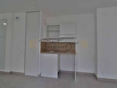 Location Appartement 2 pièces 46m² NIMES 30000 - Photo 3