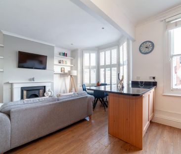 2 bedroom flat to rent - Photo 4