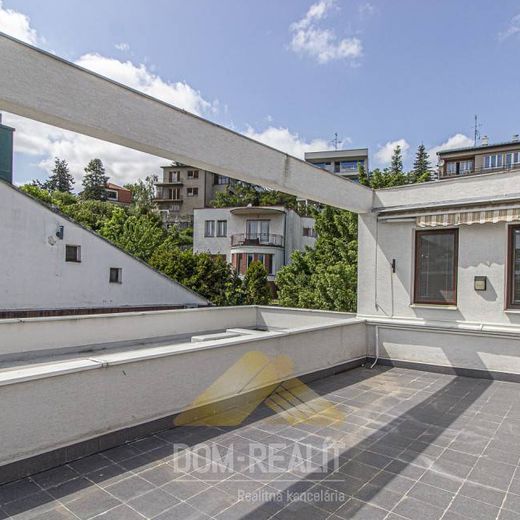DOM-REALÍT, - 3,5-izbový byt s veľkou terasou a výhľadom na Hrad - Photo 1