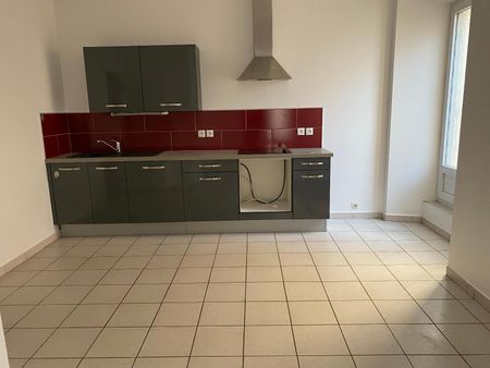 Location Appartement 3 pièces 64m² AUBENAS 07200 - Photo 2