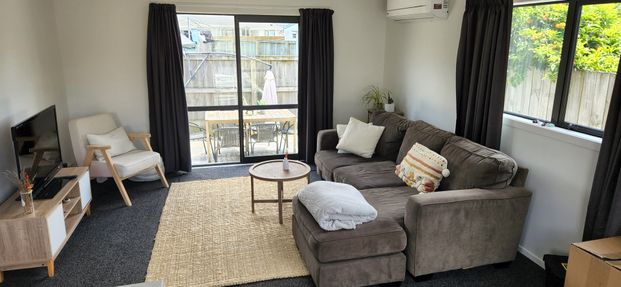 Moderm two bedroom home - Photo 1