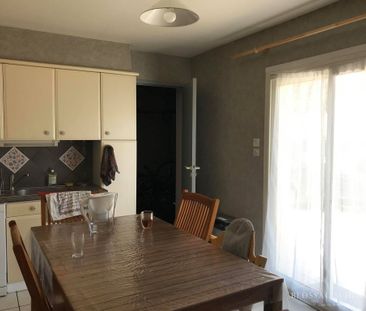 Location Maison 4 pièces 111m² POITIERS 86000 - Photo 2