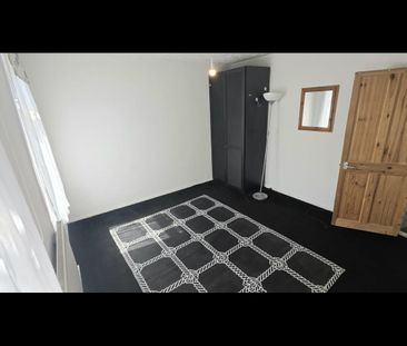 3 Bed Terraced House, Selby Road, E13 - Photo 4