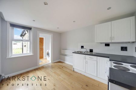 2 bedroom terraced house to rent - Photo 3