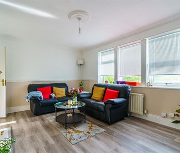 2 bed flat to rent in Church Road, Newcastle Upon Tyne, NE3 - Photo 2