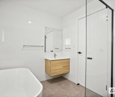 Near new Executive Style residential rental opportunity! - Photo 4