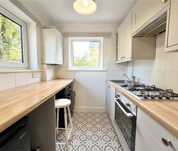Studio to rent - Photo 5