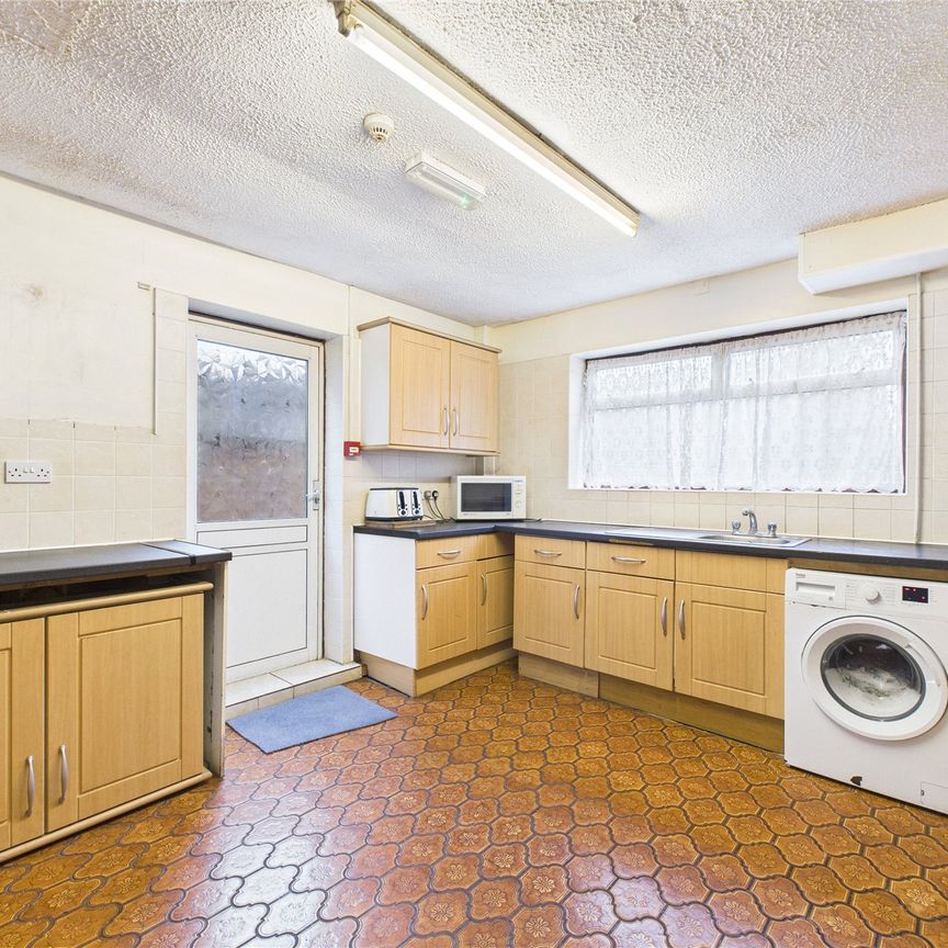 Albert Street, Slough Albert Street, Slough - Photo 2