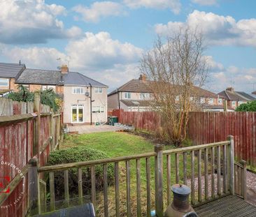 3 bedroom end of terrace house to rent - Photo 1