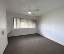 2/20 Aquila Court, Mermaid Waters QLD 4218 - Photo 6