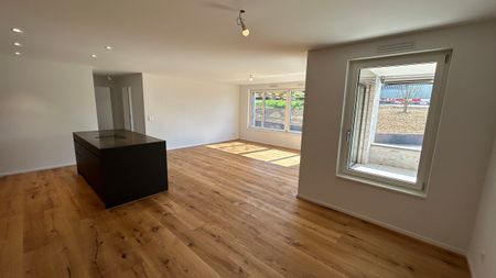 Moderne 4.5-Zimmer Neubauwohnung mit Gartensitzplatz - Photo 3