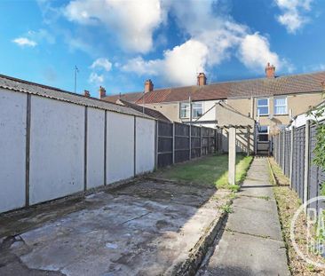 2 bedroom terraced house to rent - Photo 3