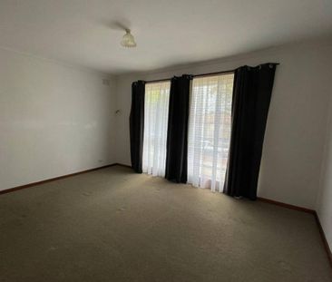 FAMILY HOME | GREAT LOCATION | - Photo 4
