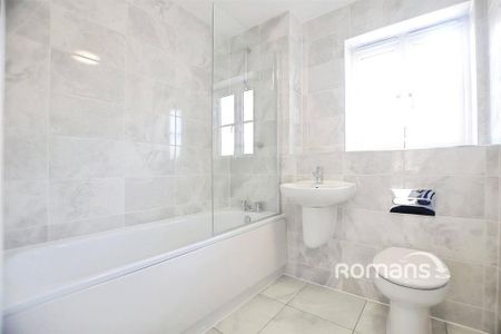 3 bedroom semi-detached house to rent - Photo 5