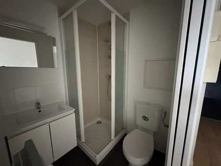 Location Appartement 1 pièce 25m² LILLE 59000 - Photo 4