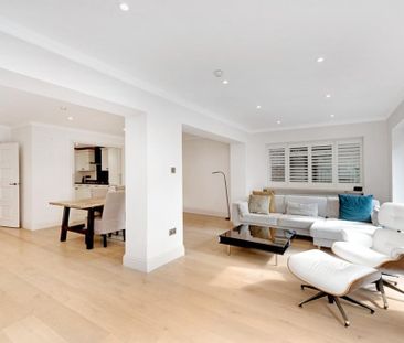 4 bedroom flat to rent - Photo 2