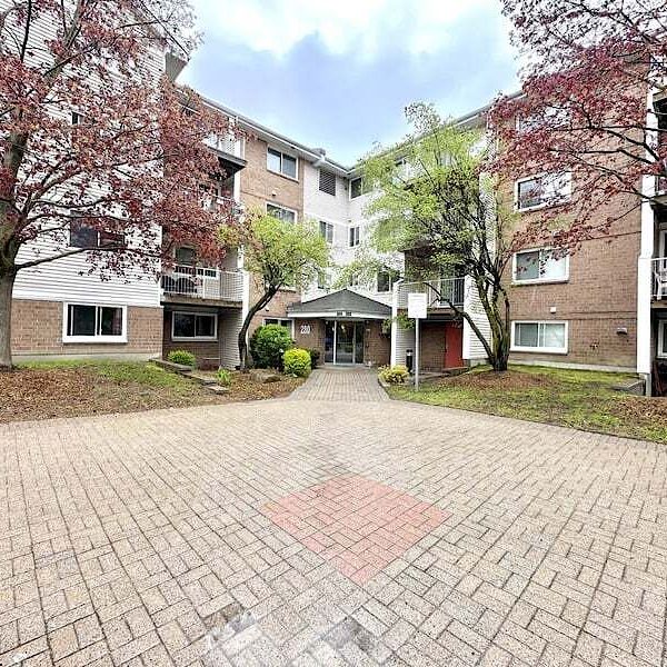 280 Brittany Drive, Cummings, Ottawa, ON - Photo 1