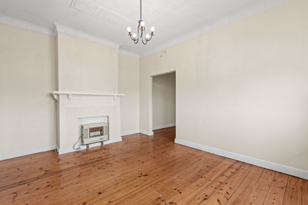 Low maintenance unit in the perfect beachside location - Photo 1