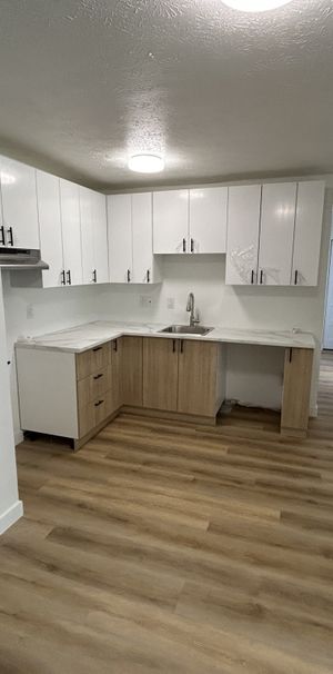 5 1/2 Très Lumineux - Photo 1