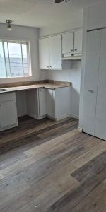 4 ET DEMI DISPONIBLE À PARTIR DU 1ER MARS 2026 - Photo 3