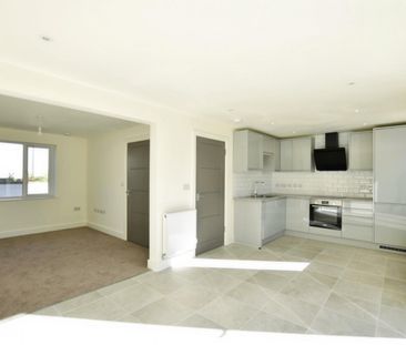 3 bedroom House To Let - Photo 6