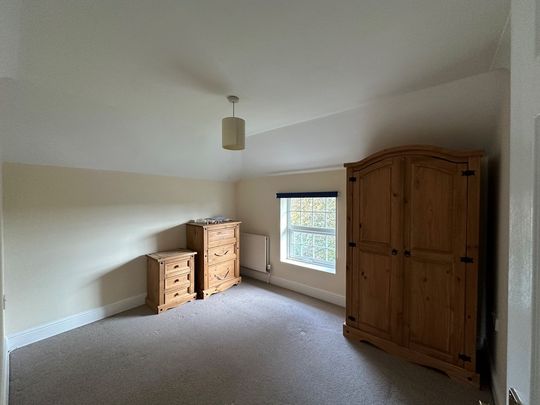 Kneesworth Street, Royston - Photo 1