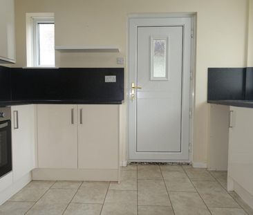 2 bedroom House To Let - Photo 1