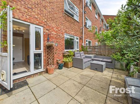 Springfield Road, Windsor, Berkshire,SL4 - Photo 2