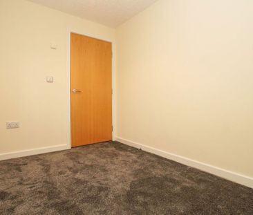 Flat in Pennine View Close, Carlisle - Photo 6