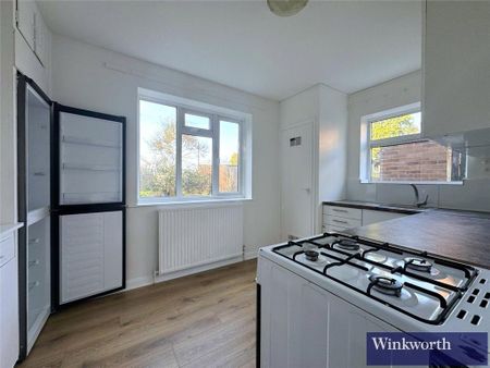 2 bedroom ground floor flat to rent - Photo 4