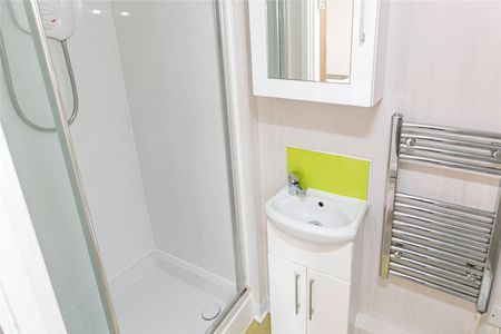 Crown House, - Photo 5