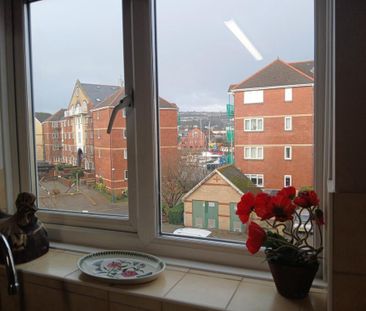 2 bedroom flat to rent - Photo 5