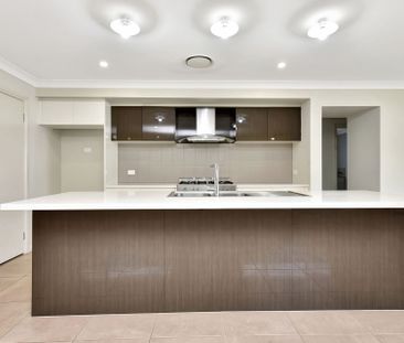 Step into This Home and You Will Appreciate the Size&excl; - Photo 1