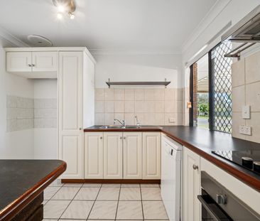 33 Allamanda Drive - Photo 3