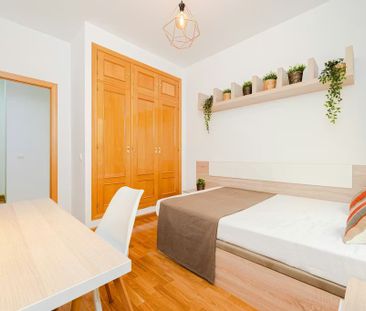 Calle de O'Donnell, Madrid, Community of Madrid 28009 - Photo 6