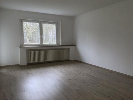 Familienwohnung! grosszügkge 3-Zimmer-Wohnung mit Balkon in MG Kamphausener Höhe - Photo 5