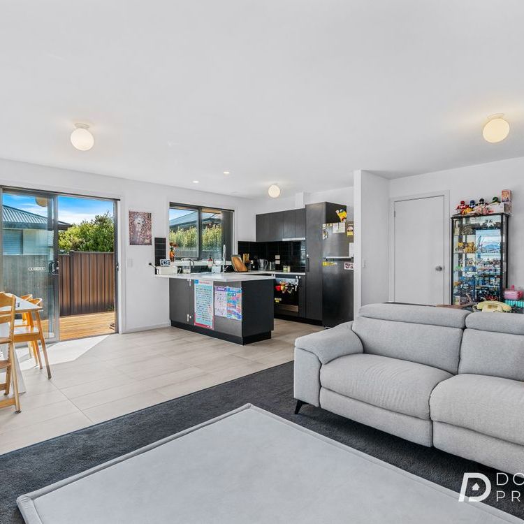 2/35 millview dr, oakdowns tas 7019 - Photo 1