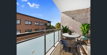 Near new 2 bedroom apartment in the heart of Dulwich Hill! - Photo 5