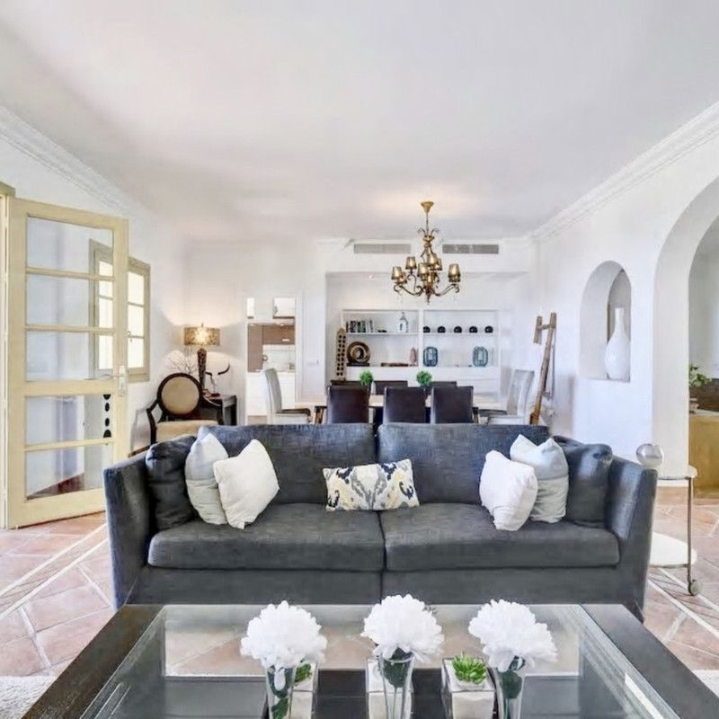 Detached Villa · Los Arqueros - Photo 1