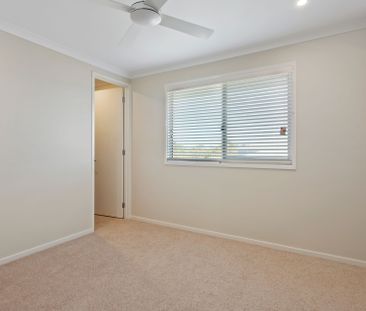 Spacious Living with Pool & Ultimate Entertaining in Prime Location - Photo 5