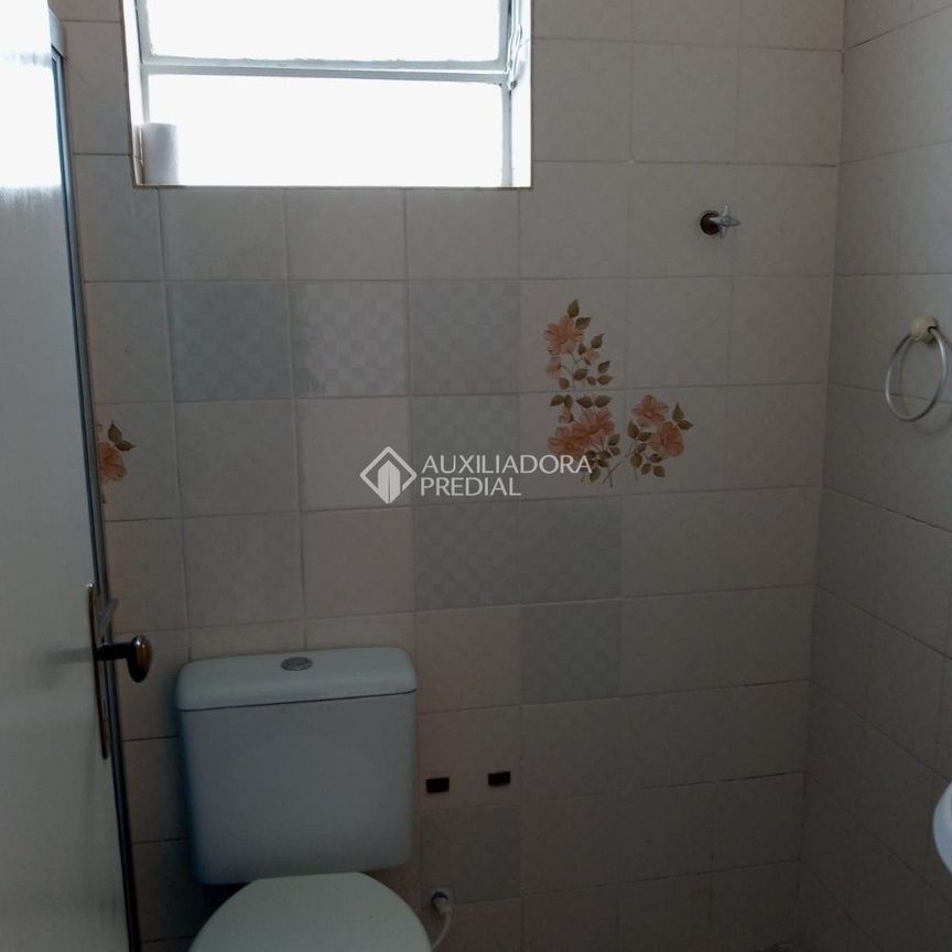 Apartamento com 2 quartos e 58m² para alugar em Jardim Leopoldina, Porto Alegre. - Photo 1