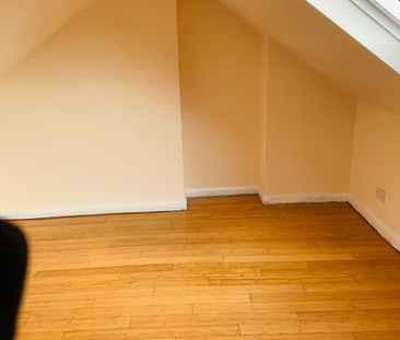 4 bedroom flat to rent - Photo 2