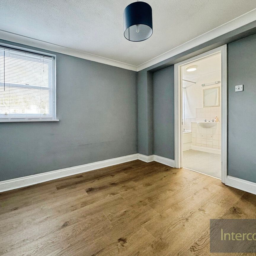 Hermitage Court, CM24, Stansted - Photo 1