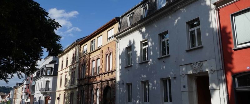 Offene 2-Zimmer-Wohnung (116 m²) in Stadthaus in Lörrach zentrumsnah mit idyllischem Innenhof - Photo 1